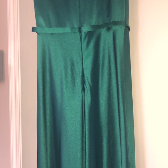 Terani Couture Emerald Satin Column Gown Size 2 - Picture 8 of 12